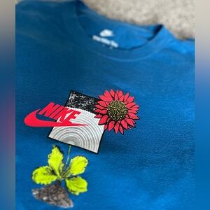 Nike - Limited Grow a pair T-Shirt Size:M
